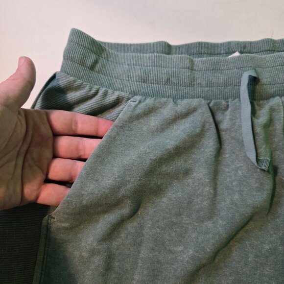 All in Motion shorts women Medium green drawstring pockets athletic - Picture 5 of 6